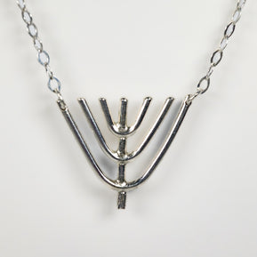 hammered_judaica_menorah_necklace_in_silver