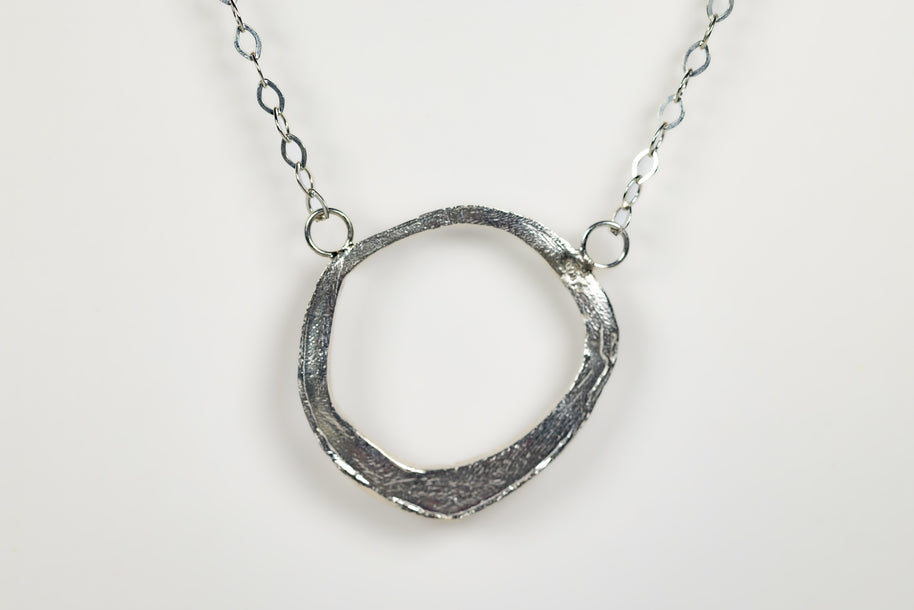 sterling_silver_open_circle_necklace_minimalist_design