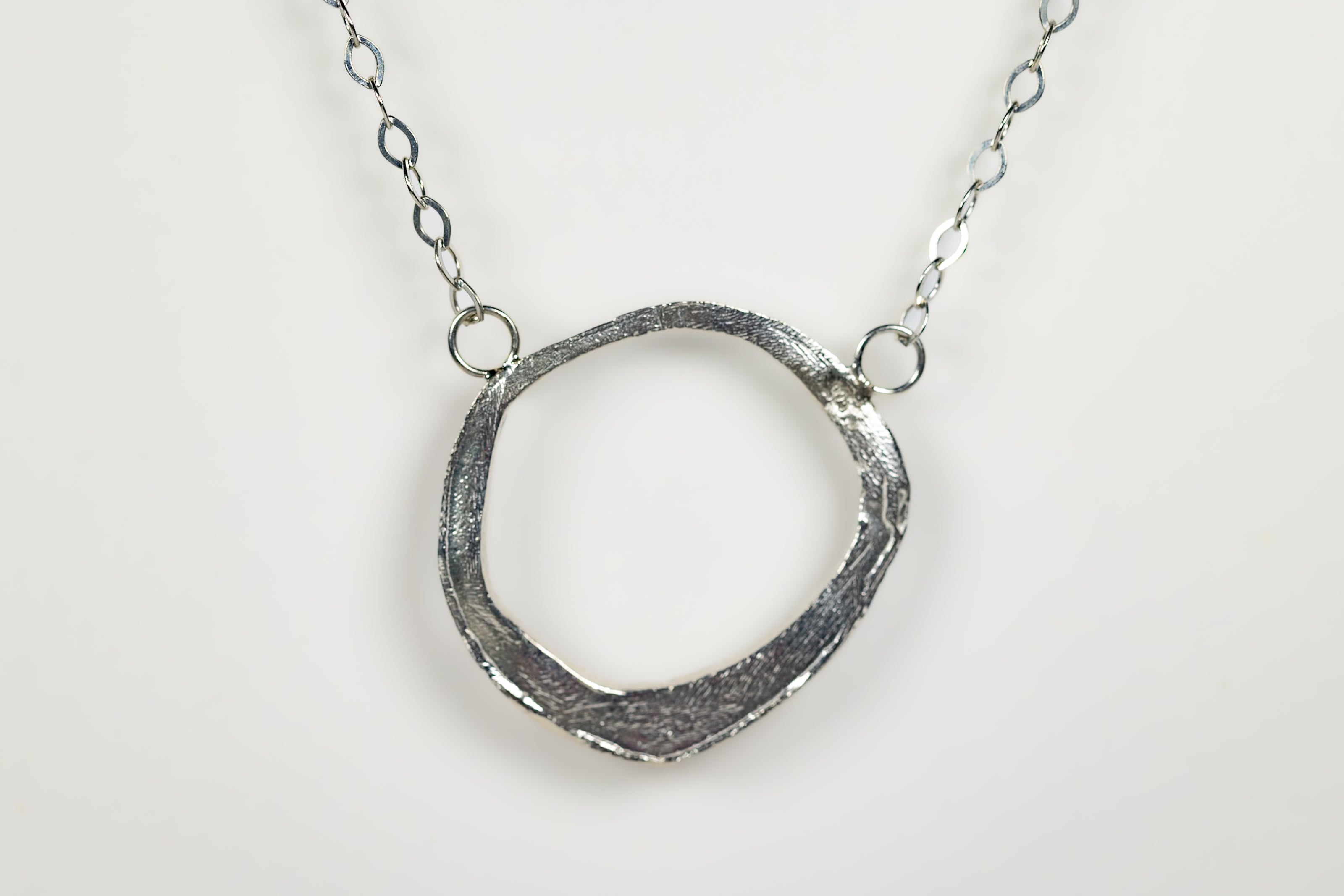 sterling_silver_open_circle_necklace_minimalist_design