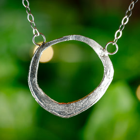 handmade_silver_circle_pendant_lost_wax_casting