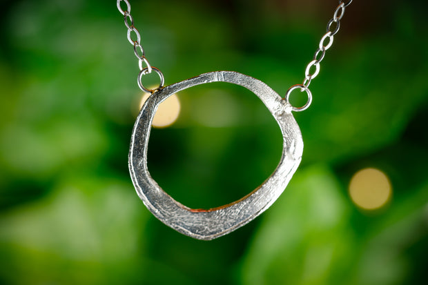 handmade_silver_circle_pendant_lost_wax_casting