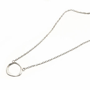 everyday_silver_circle_necklace_dainty_gift_for_her