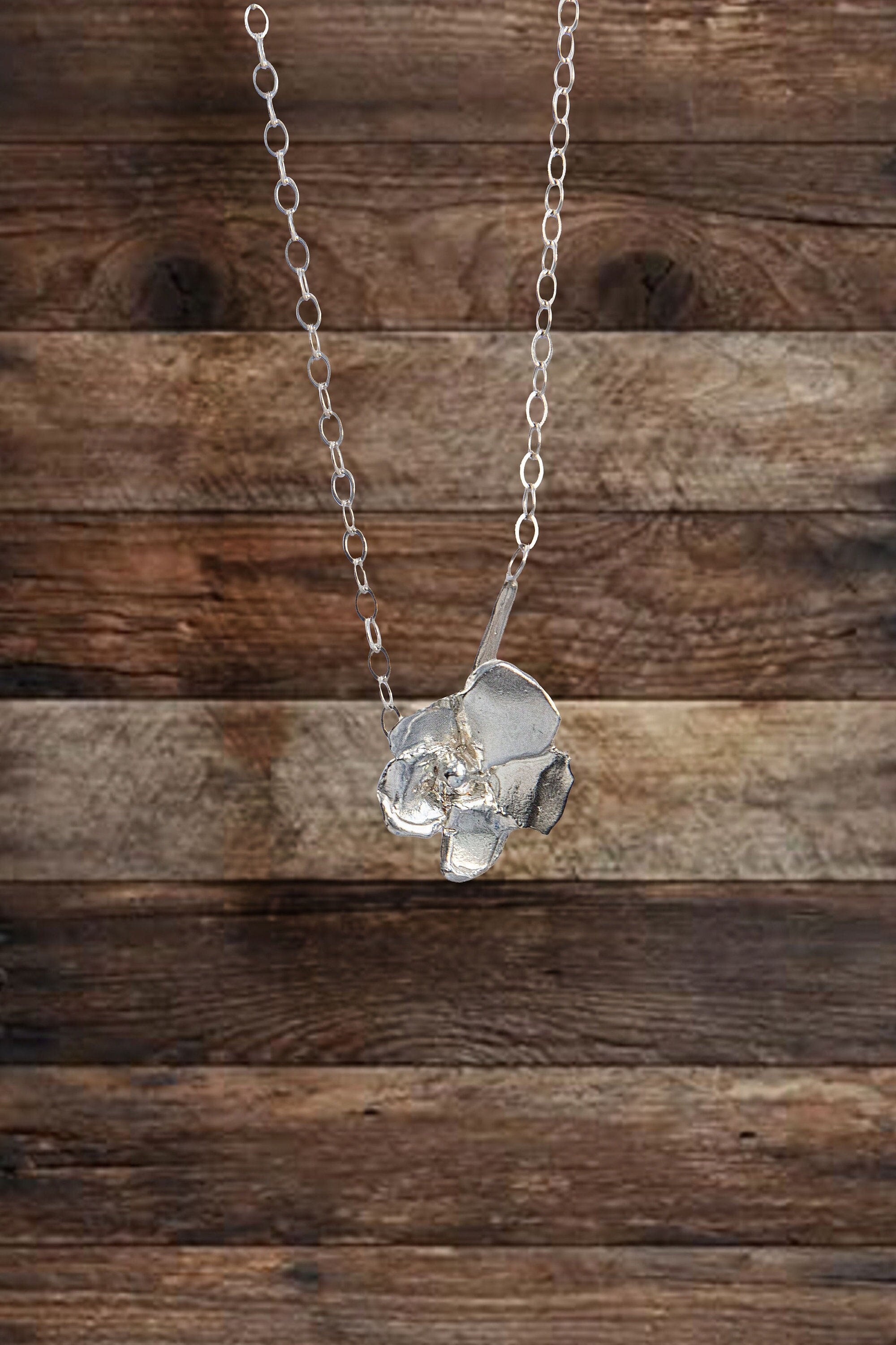 sterling_silver_daisy_necklace_meaningful_gift