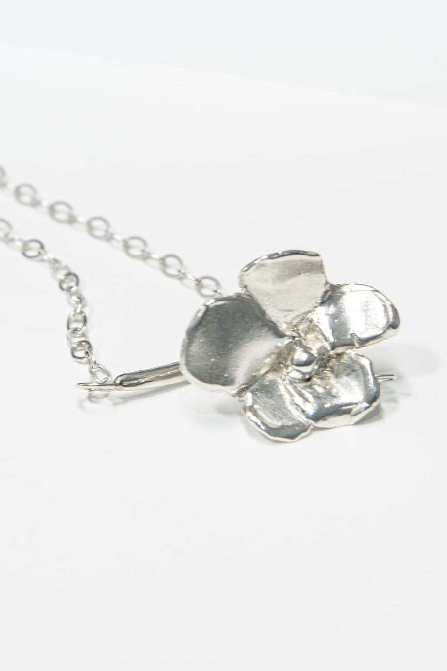 abby_joy_jewelry_bloom_flower_pendant