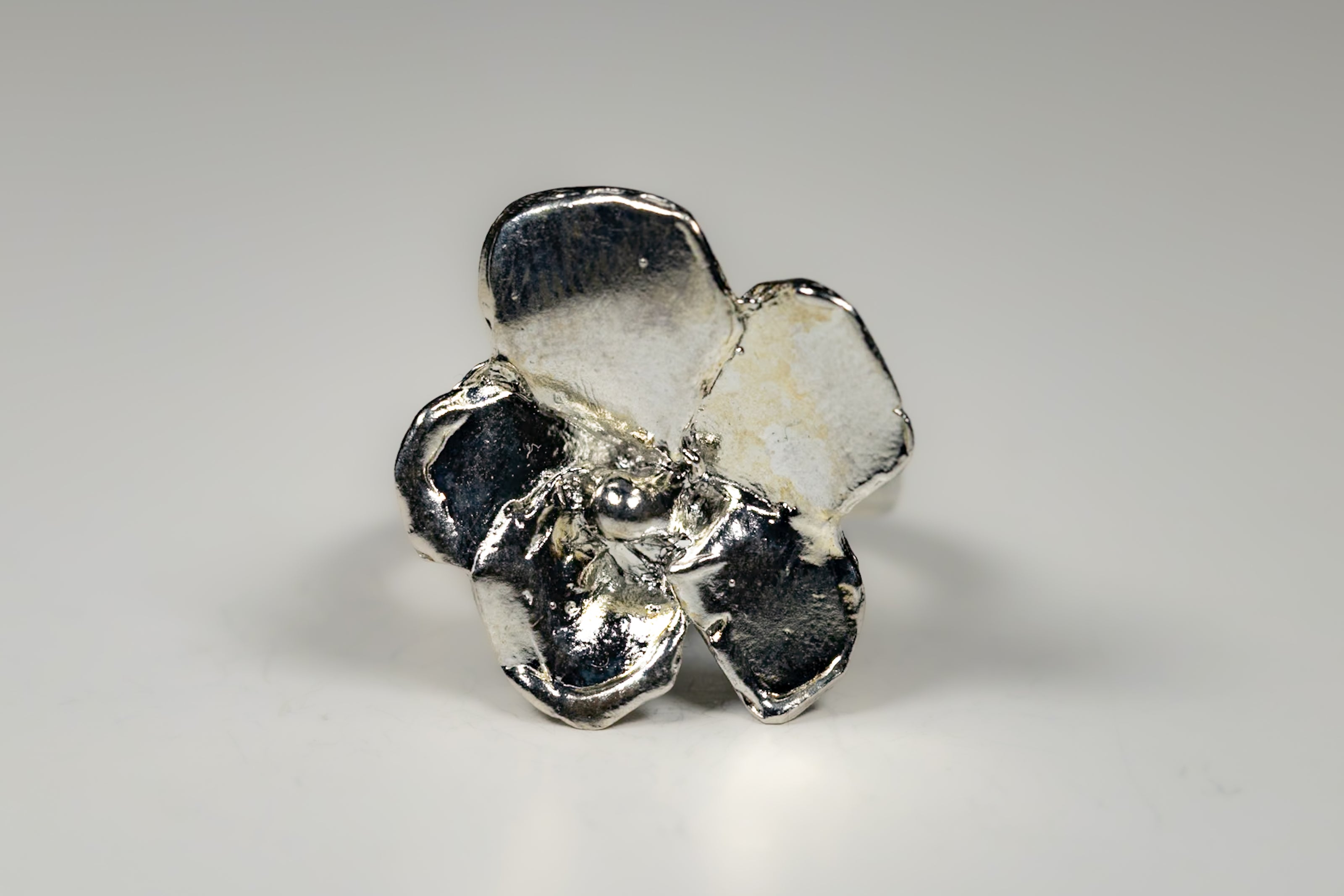 silver_flower_ring_bloom_design_wax_cast