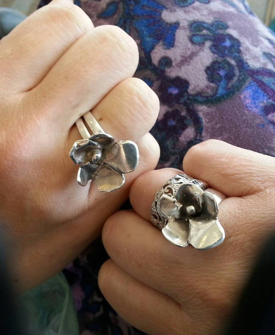 dainty_flower_ring_gift_for_her_meaningful