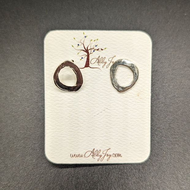 handmade_circle_stud_earrings_silver
