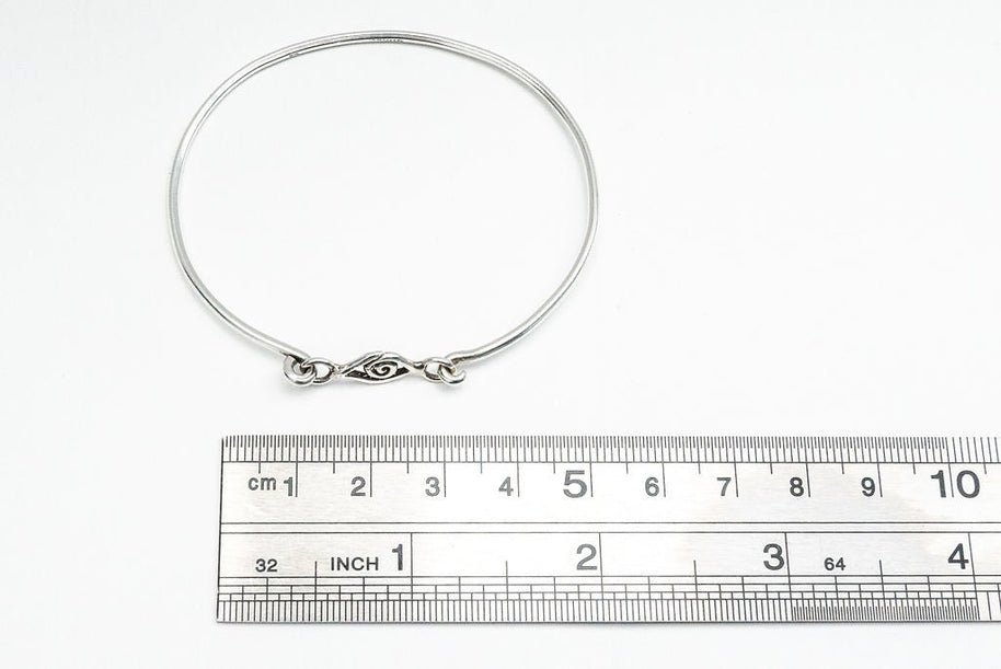 silver_evil_eye_bracelet_with_hook_clasp