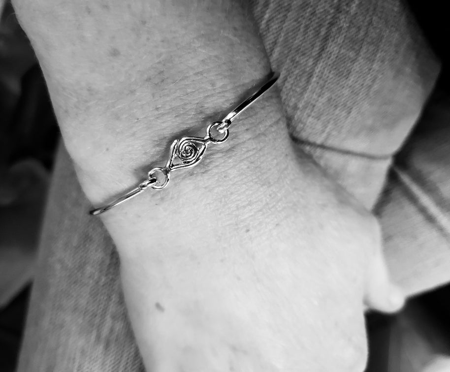 artisan_evil_eye_bangle_protection_jewelry