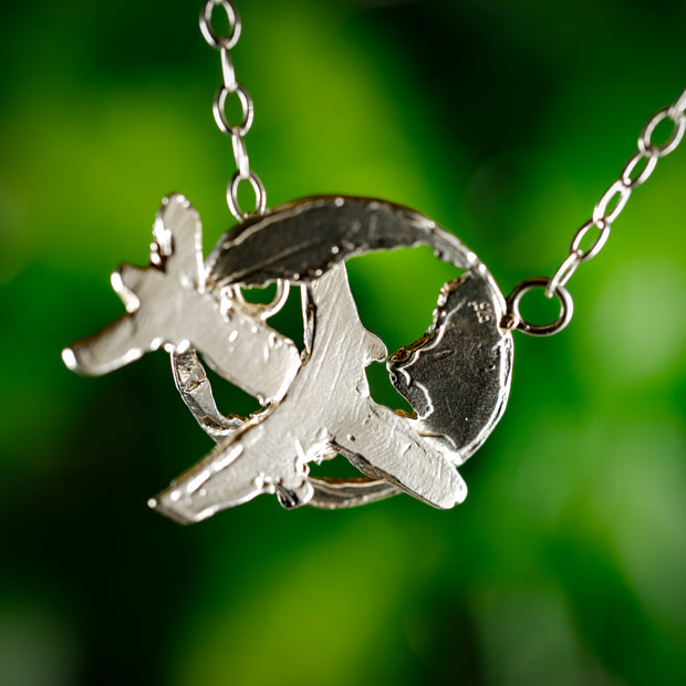 for_the_traveler_airplane_and_globe_lariat_necklace