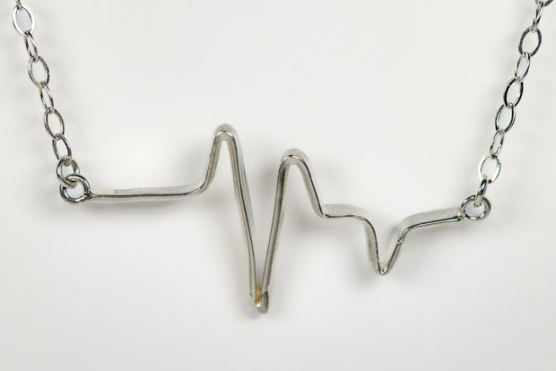 heartbeat_necklace_for_medical_professionals_graduation_gift