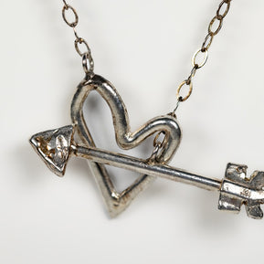handmade_lariat_necklace_with_heart_and_arrow