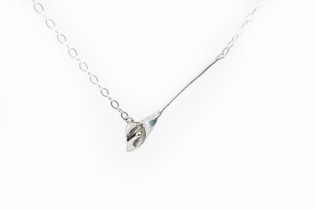 dainty_flower_necklace_sterling_silver