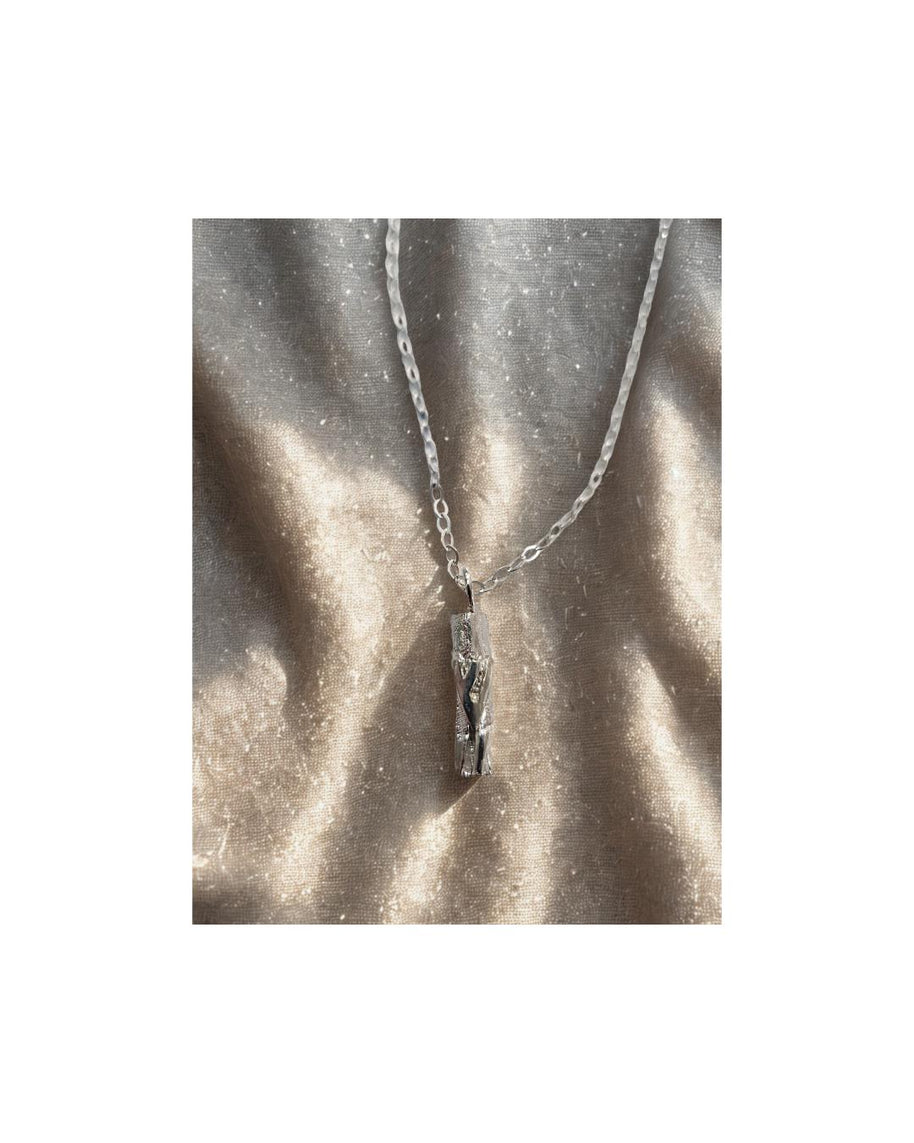 judaica_tree_mezuzah_necklace_meaningful_gift