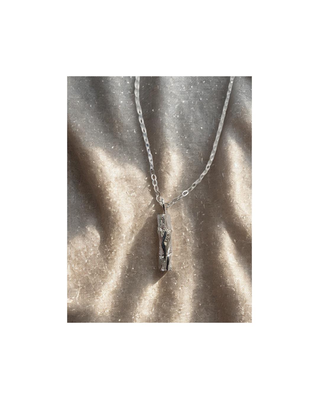 judaica_tree_mezuzah_necklace_meaningful_gift