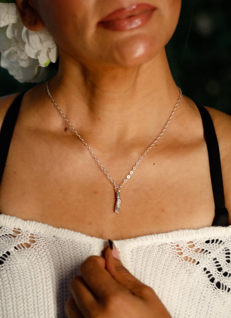 handmade_mezuzah_jewelry_judaica_symbol