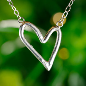 handmade_silver_heart_pendant_necklace