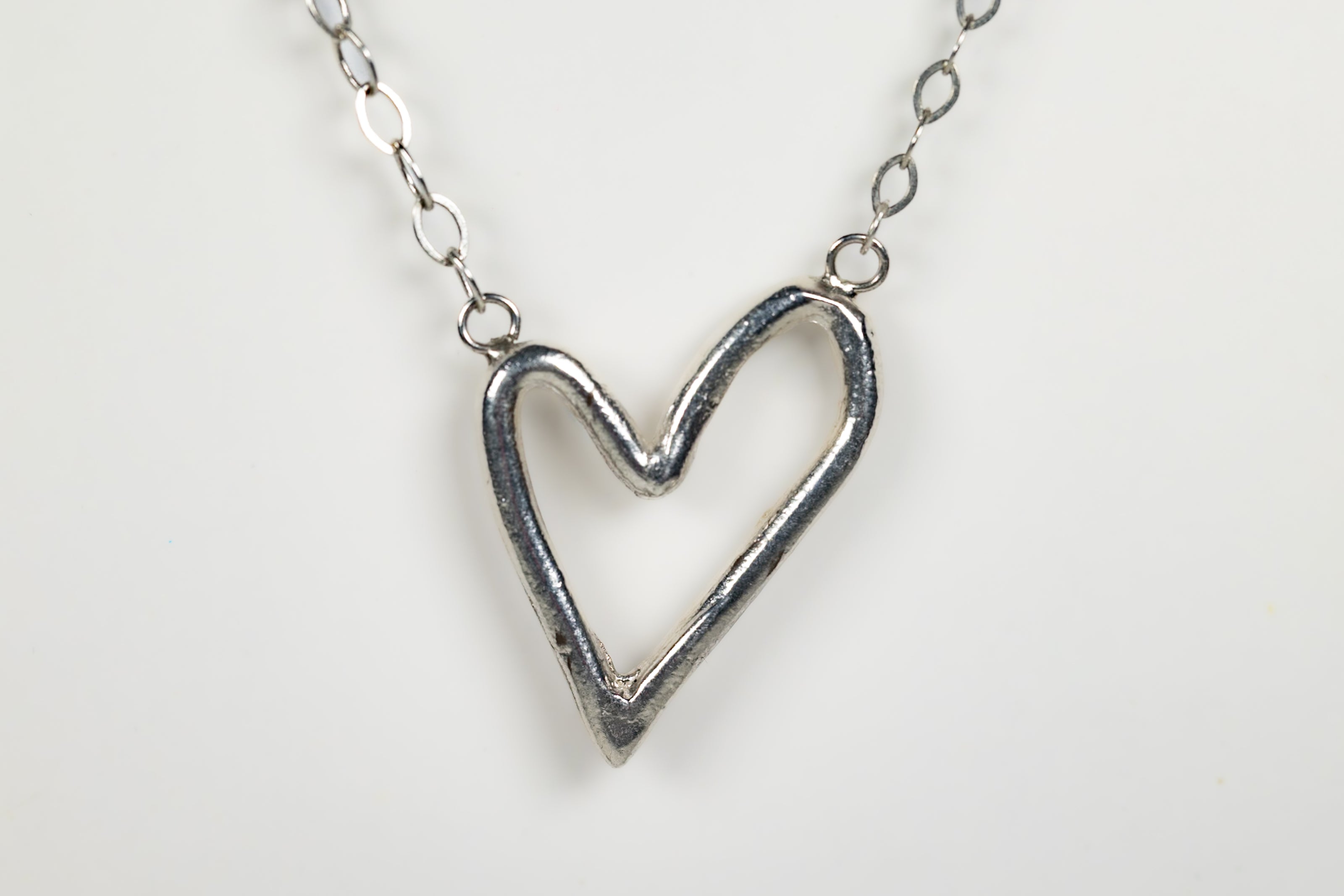 dainty_love_necklace_silver_handmade