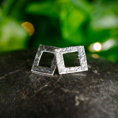 sterling_silver_small_square_earrings_handmade