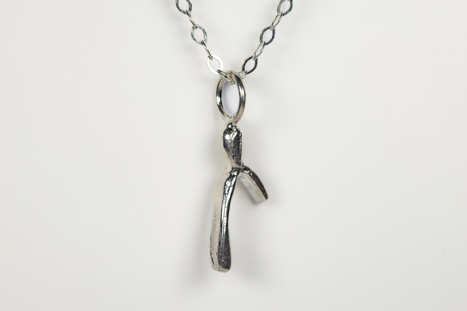 sterling_silver_wishbone_necklace_lucky_charm