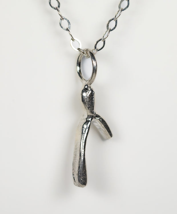 sterling_silver_wishbone_necklace_lucky_charm