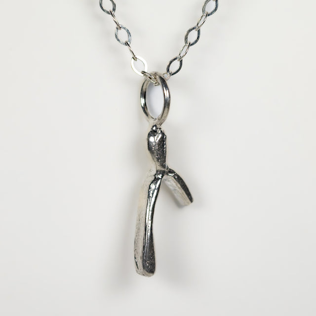 sterling_silver_wishbone_necklace_lucky_charm